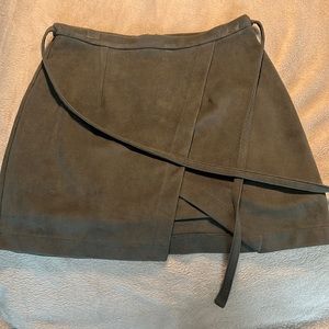 Olive green wrap skirt ✨